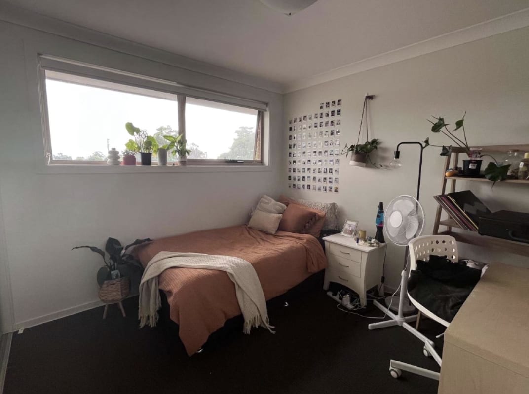 Room for Rent in Oak Flats, Wollongong 180, Unfur...