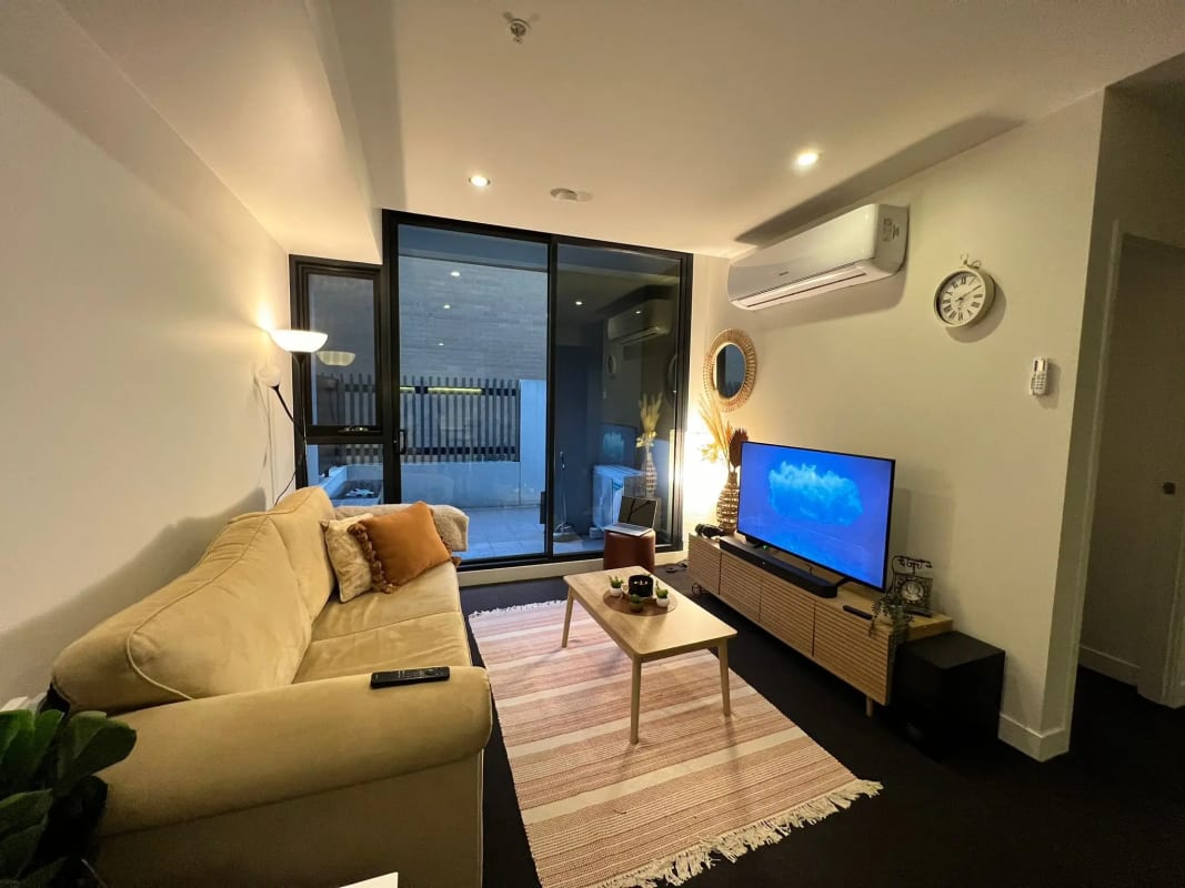 One Bed Flat for Rent in Mitcham, Melbourne 380,