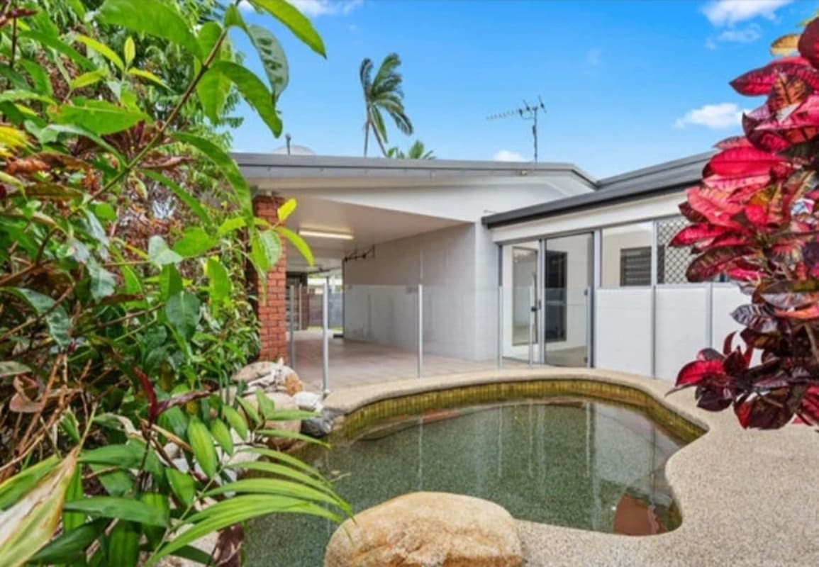 Room for Rent in Edge Hill, Cairns 250, Furnished...