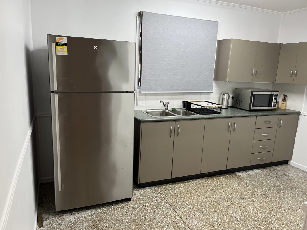 Room for Rent in Mackay, QLD 480, Furnished, Own