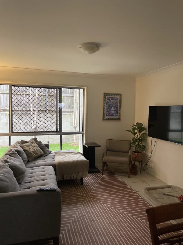 Room for Rent in Holland Park, Brisbane 410, Unfu...