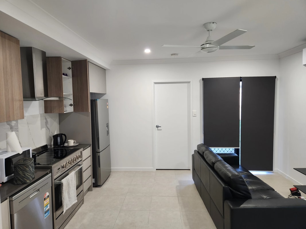 2 Rooms for Rent in Marsden, Brisbane 220, Furnis...