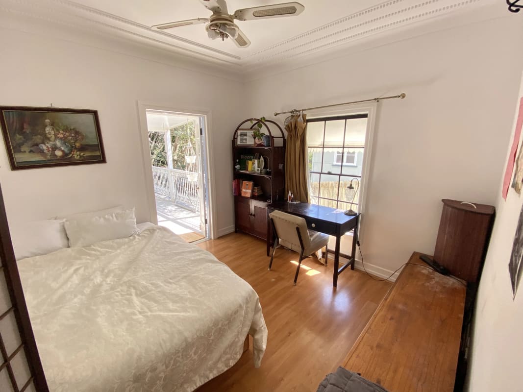 Room for Rent in Camp Hill, Brisbane 190, Furnish...