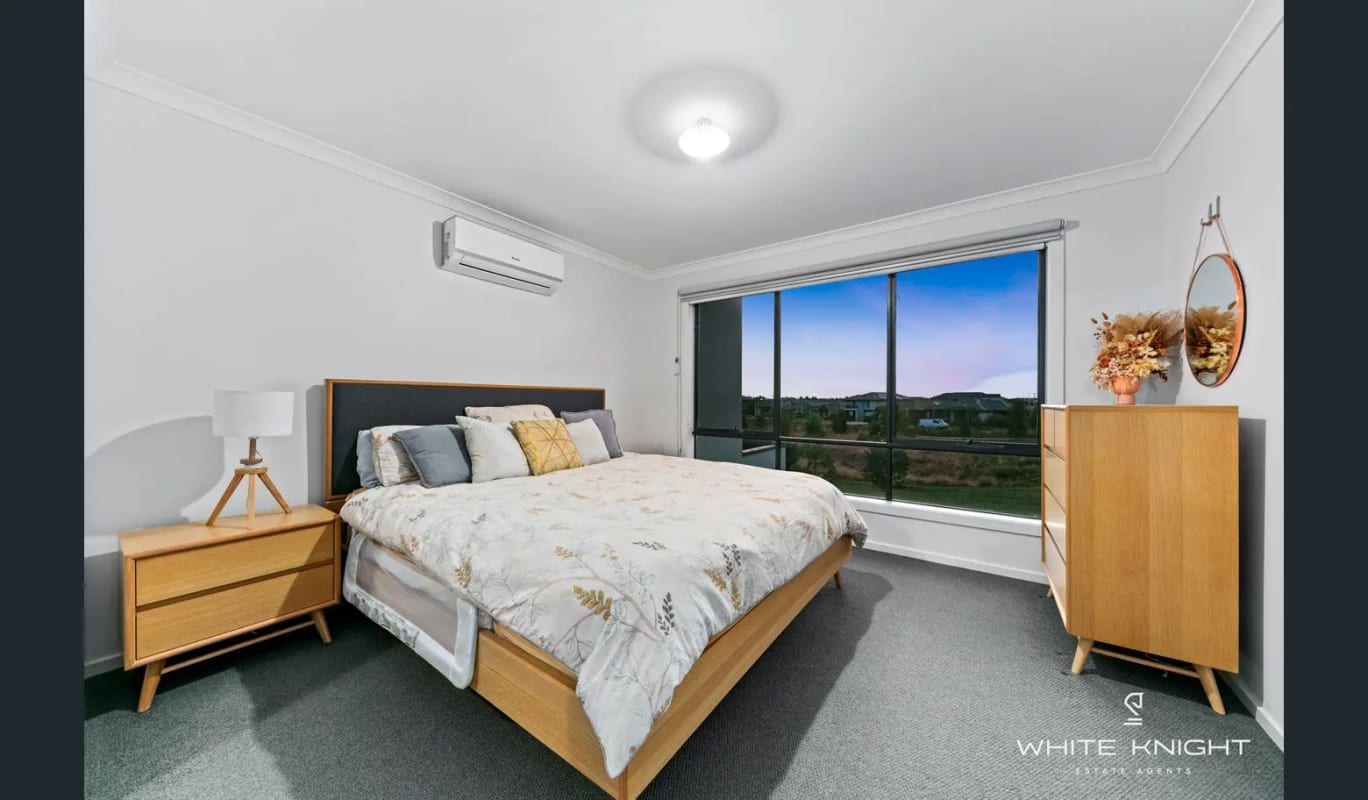 Room for Rent in Truganina, Melbourne 260, Flexib...