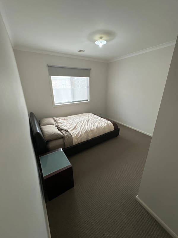 Room for Rent in Lynbrook, Melbourne 300, Furnish...