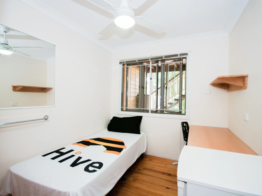 Room for Rent in Kelvin Grove, Brisbane 150, Furn...