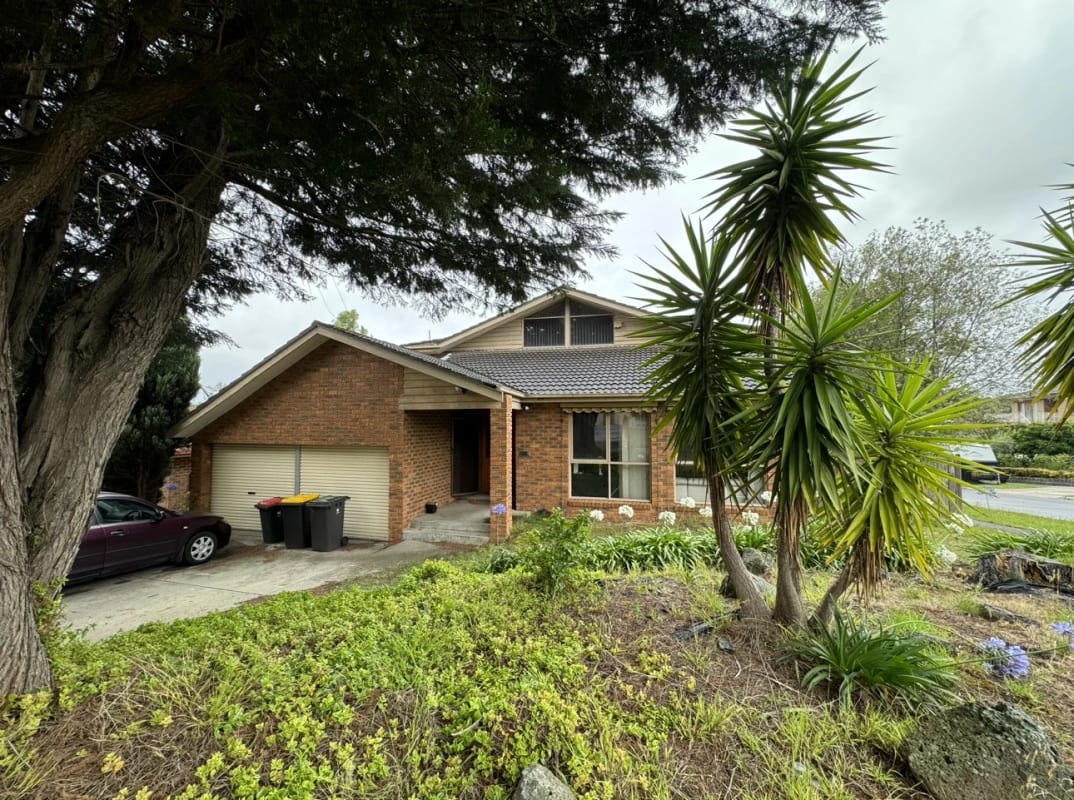 Room for Rent in Wheelers Hill, Melbourne 190, Fl...