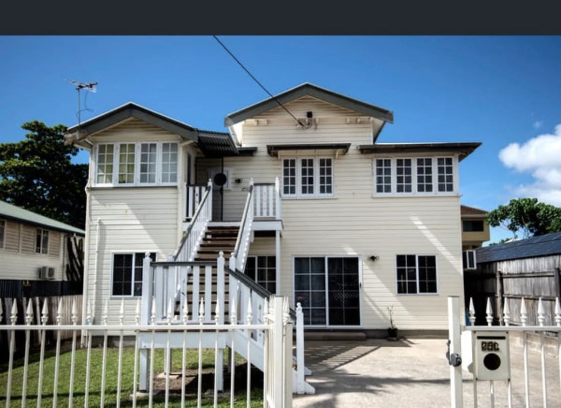 Room for Rent in Cairns North, Cairns 190, Furnis...