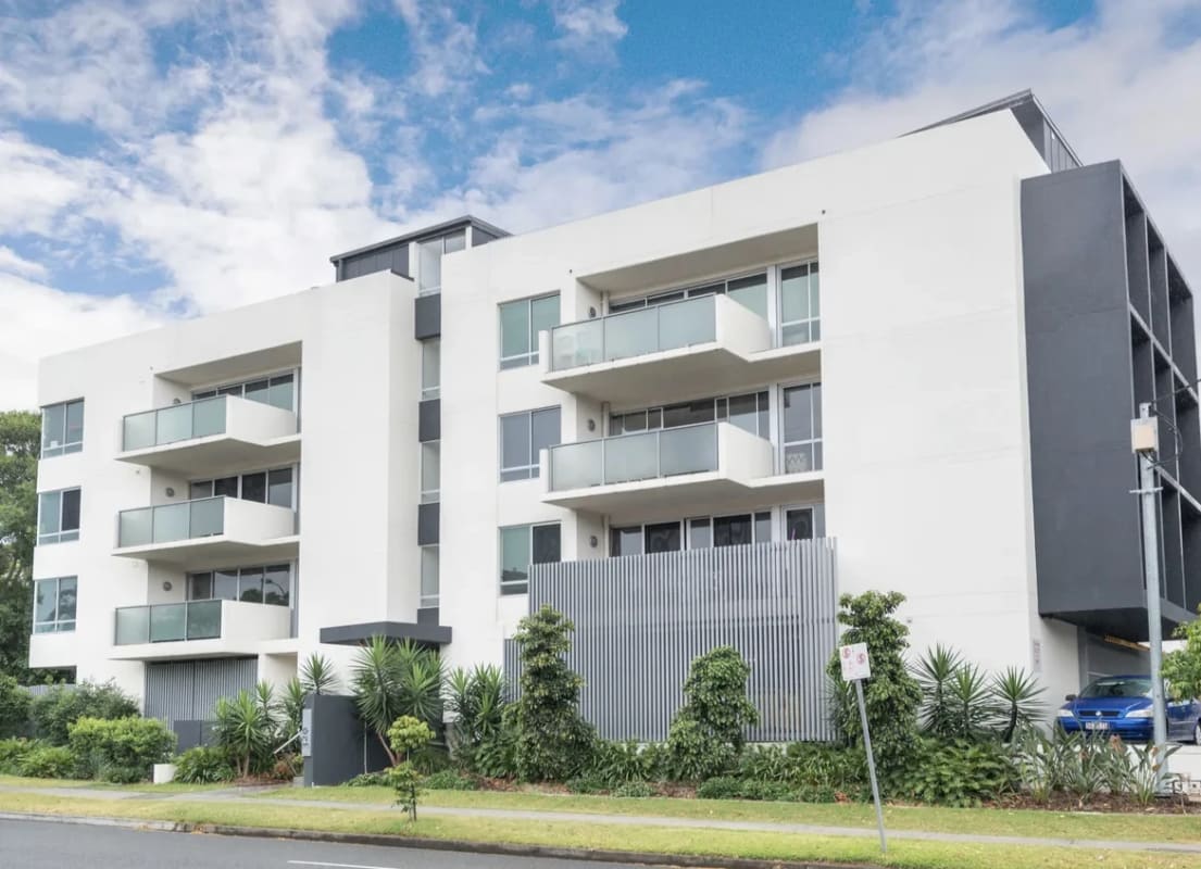 Room for Rent in Saint Lucia, Brisbane 345, Furni...