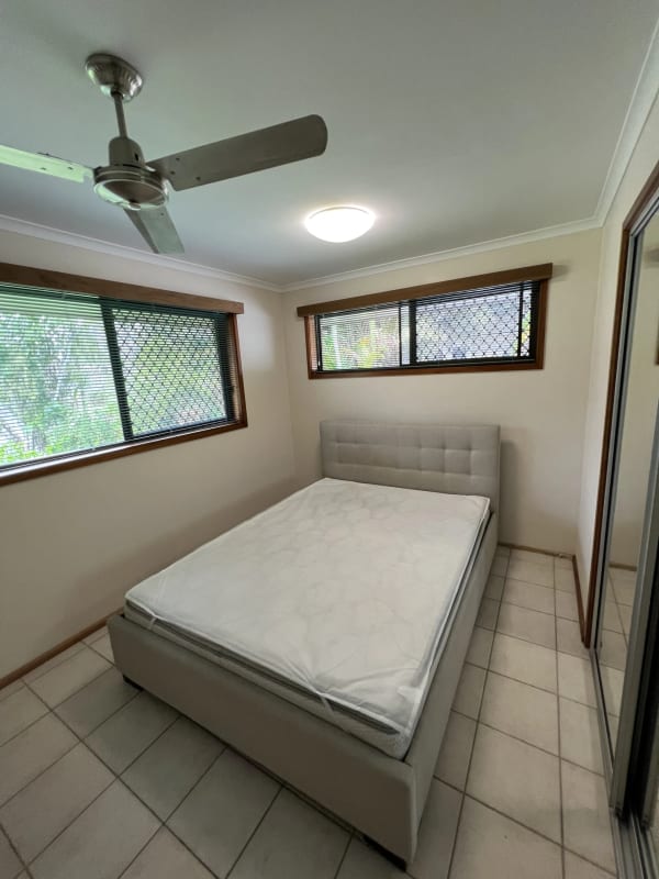 Room for Rent in Whitfield, Cairns 250, Furnished...