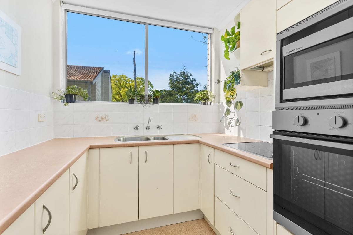 Room for Rent in Miranda, Sydney 300, Unfurnished...