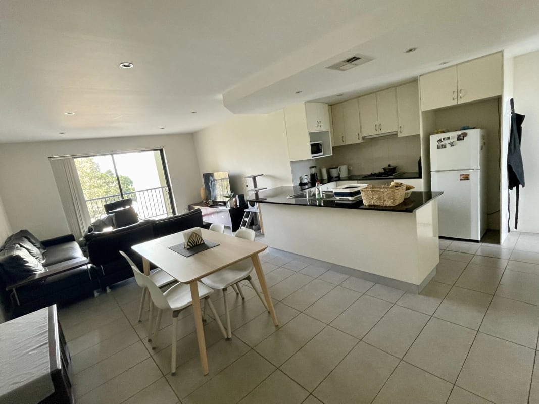 Room for Rent in Erskineville, Sydney 360, Unfurn...
