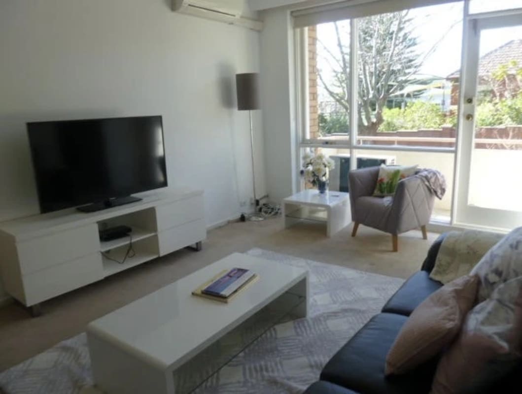 Room for Rent in Armadale, Melbourne 300, Furnish...