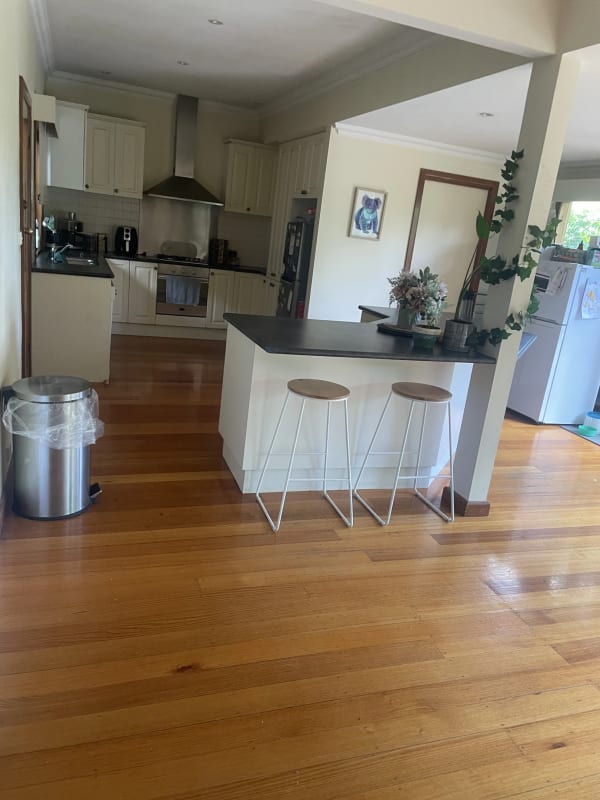 2 Rooms for Rent in Blackburn, Melbourne 180, Unf...