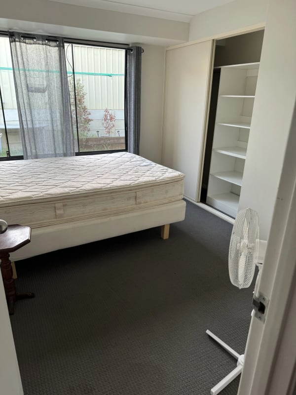 Room for Rent in Queens Park, Perth 215, Furnishe...