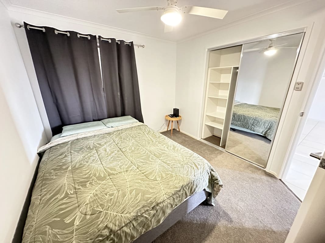 Room for Rent in Holland Park, Brisbane 300, Furn...