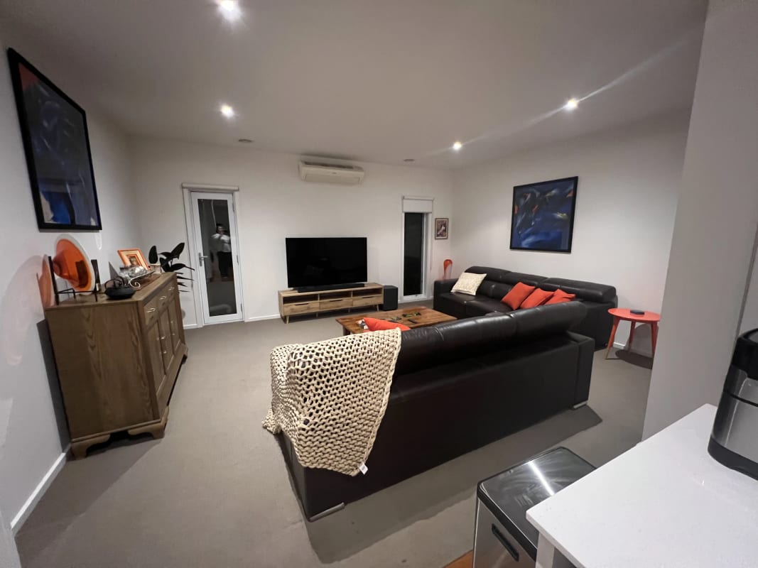 Room for Rent in Geelong West, Geelong 260, Furni...