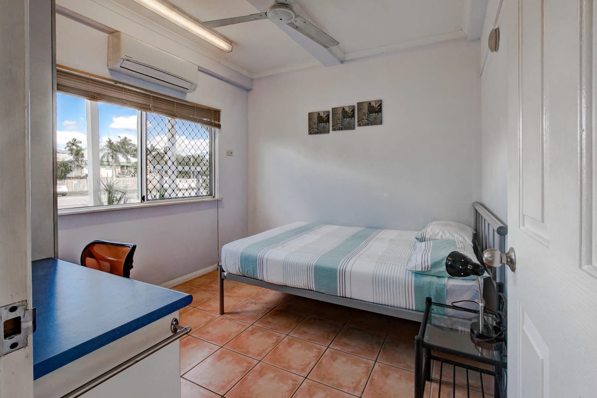 One Bed Flat for Rent in Parramatta Park, Cairns ...