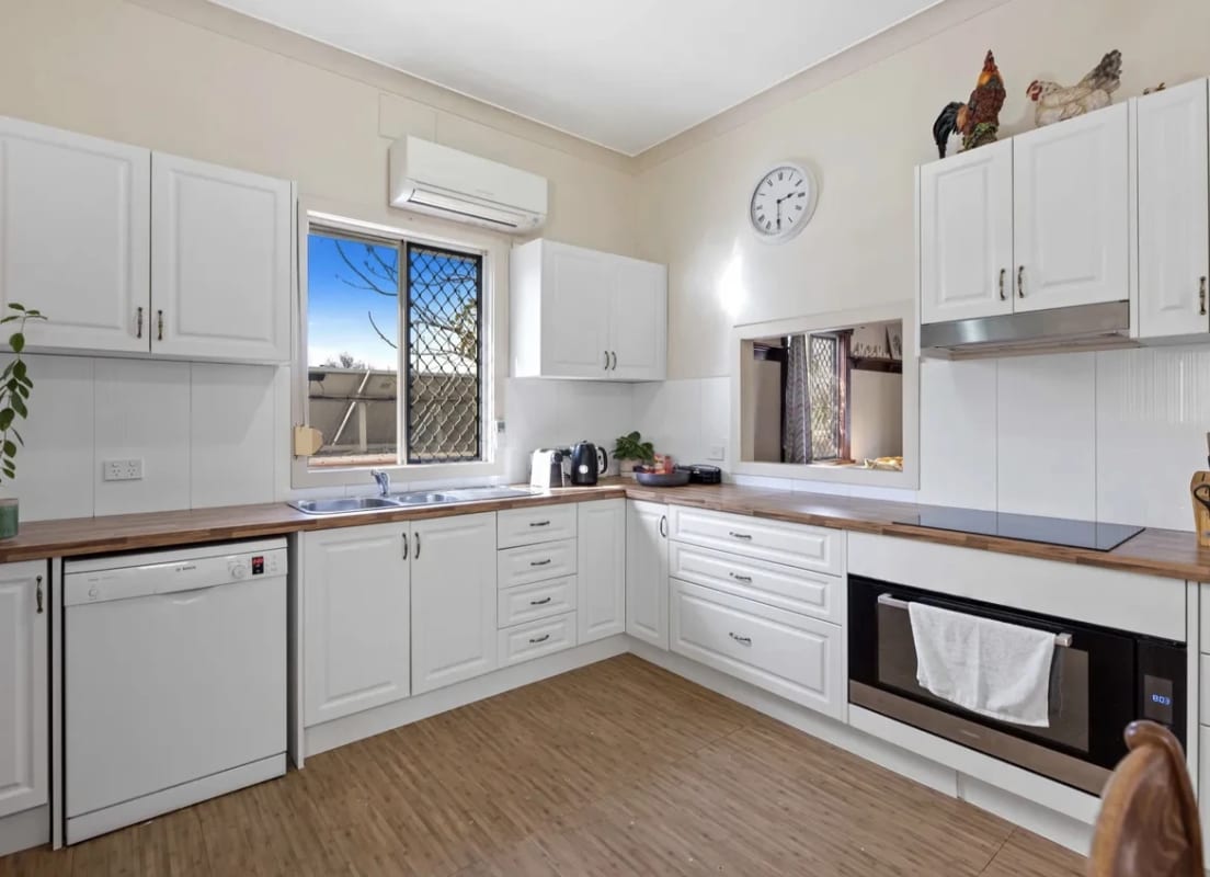 Shared Room for Rent in South Toowoomba, QLD 220,...