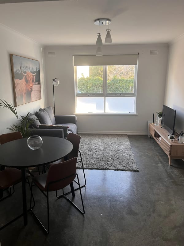 Room for Rent in Elwood, Melbourne 300, Unfurnish...