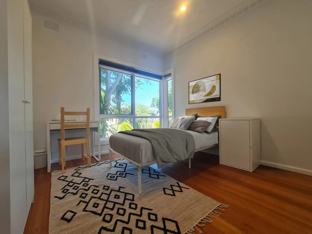 Room for Rent in Altona, Melbourne 250, Furnished...