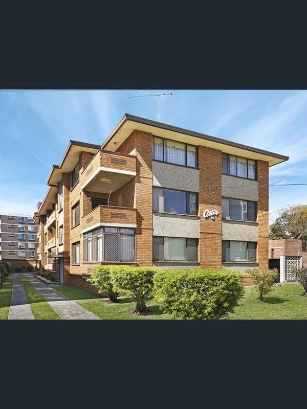 Room for Rent in Wollongong, Wollongong 260, Unfu...