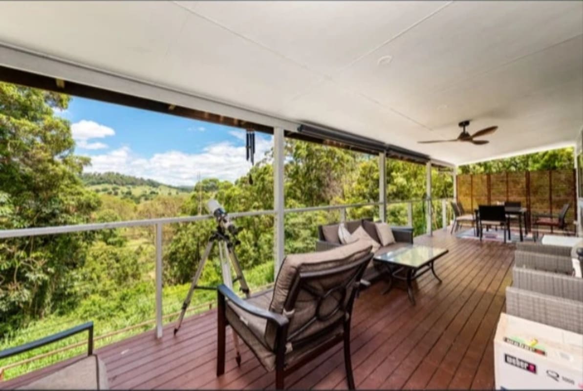 Room for Rent in Highworth, Sunshine Coast 250, F...