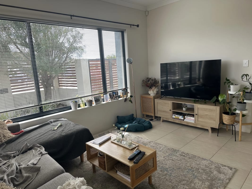 Room for Rent in Pearsall, Perth 240, Furnished,