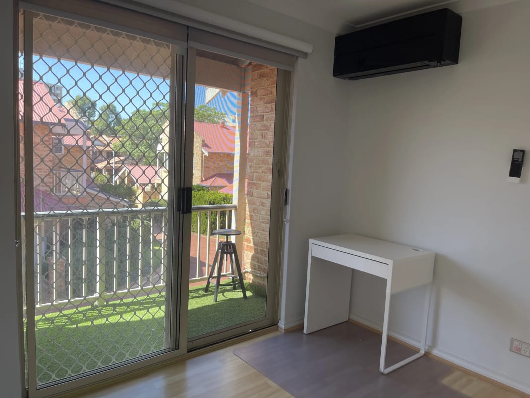 Room for Rent in West Perth, Perth 350, Furnished...