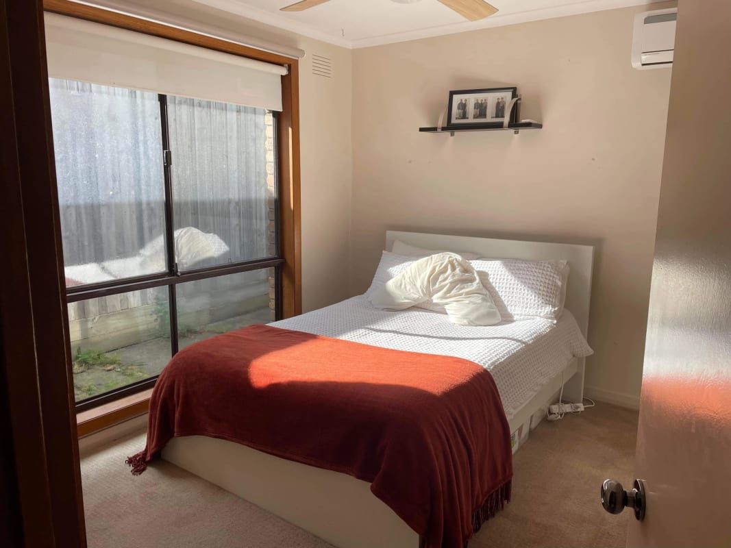 Room for Rent in Blackburn, Melbourne 215, Unfurn...