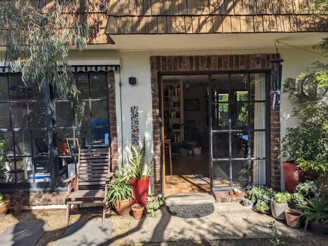 Room for Rent in Black Rock, Melbourne 350, Unfur...