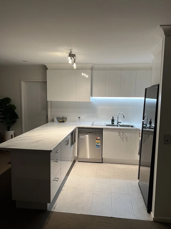 Room for Rent in Labrador, Gold Coast 500, Furnis...