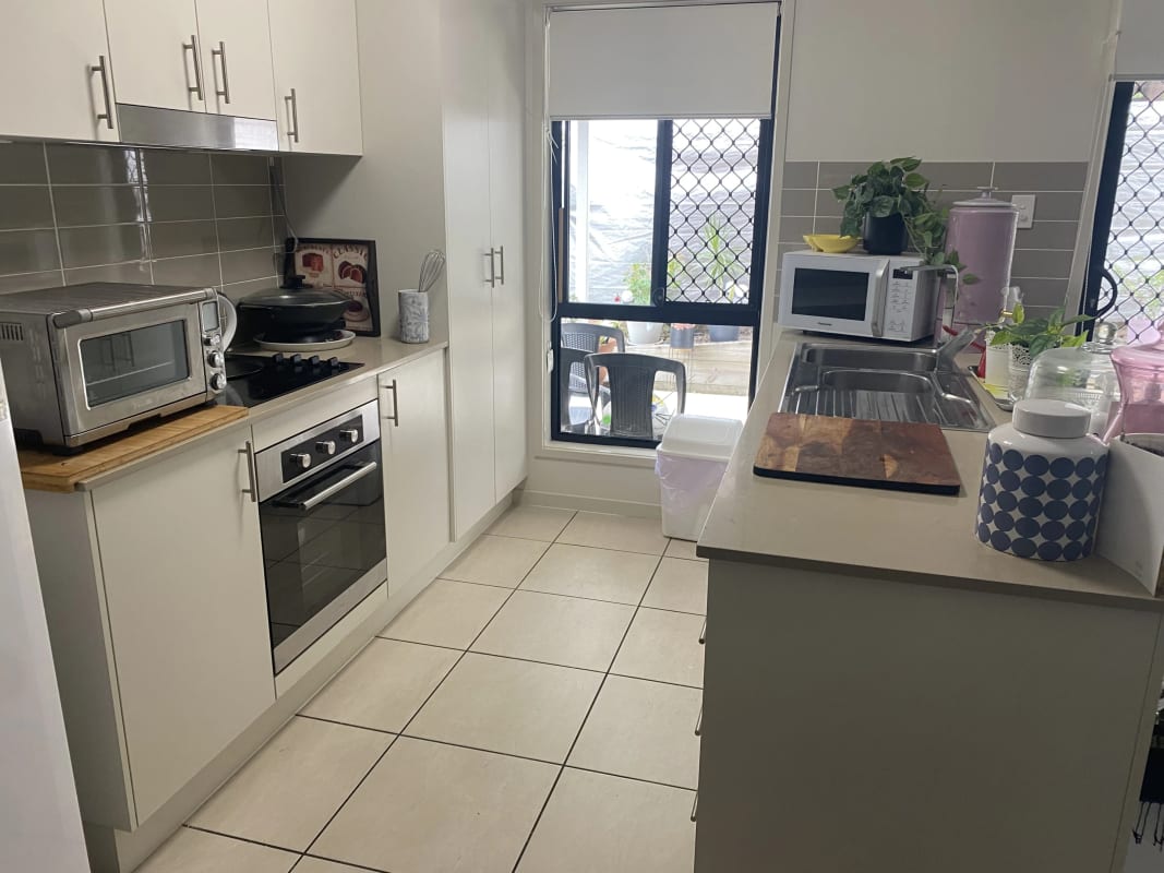 Student for Rent in Coomera, Gold Coas...