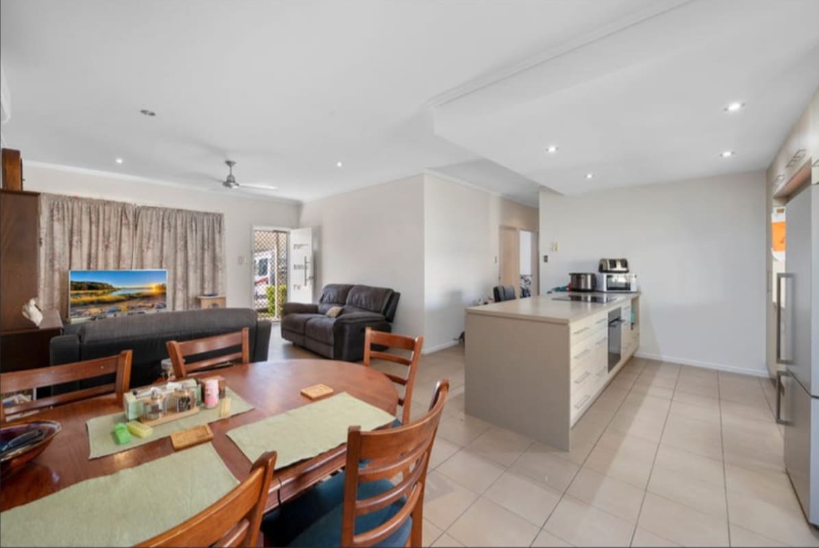 Room for Rent in Kirwan, Townsville 210, Flexible...