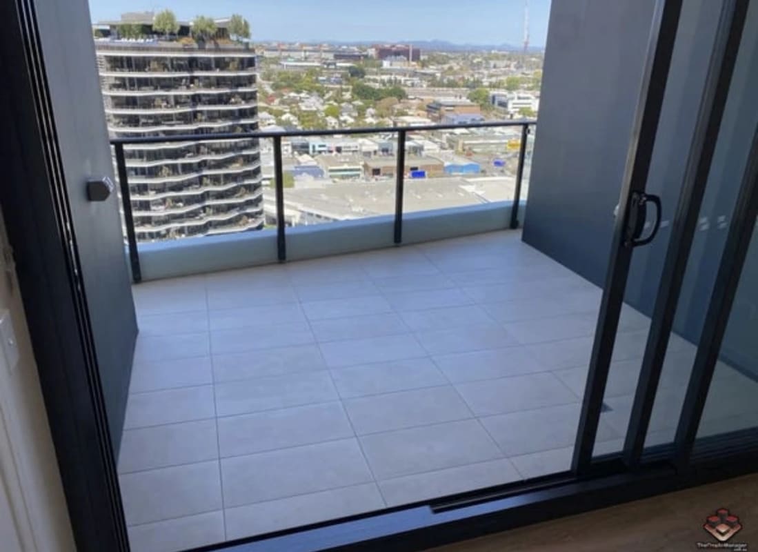 Room for Rent in Woolloongabba, Brisbane 400, Unf...