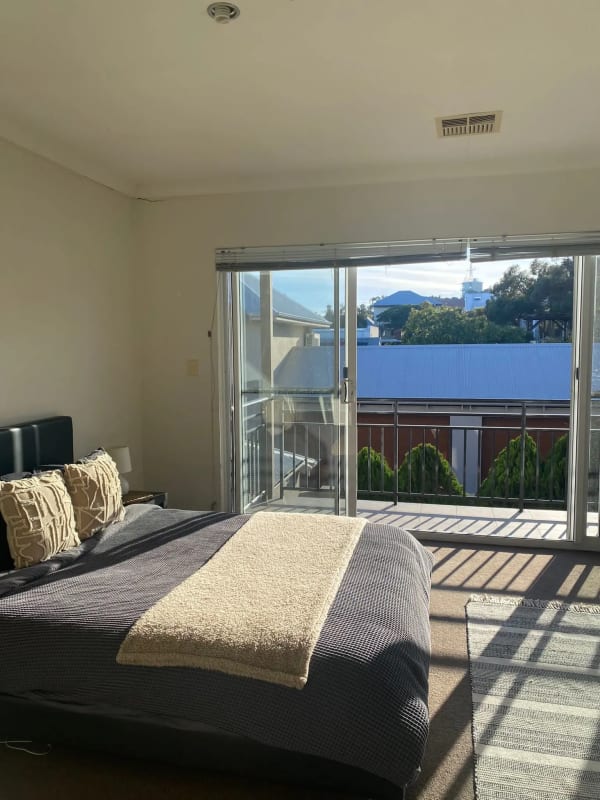 Room for Rent in Fremantle, Perth 290, Furnished,...