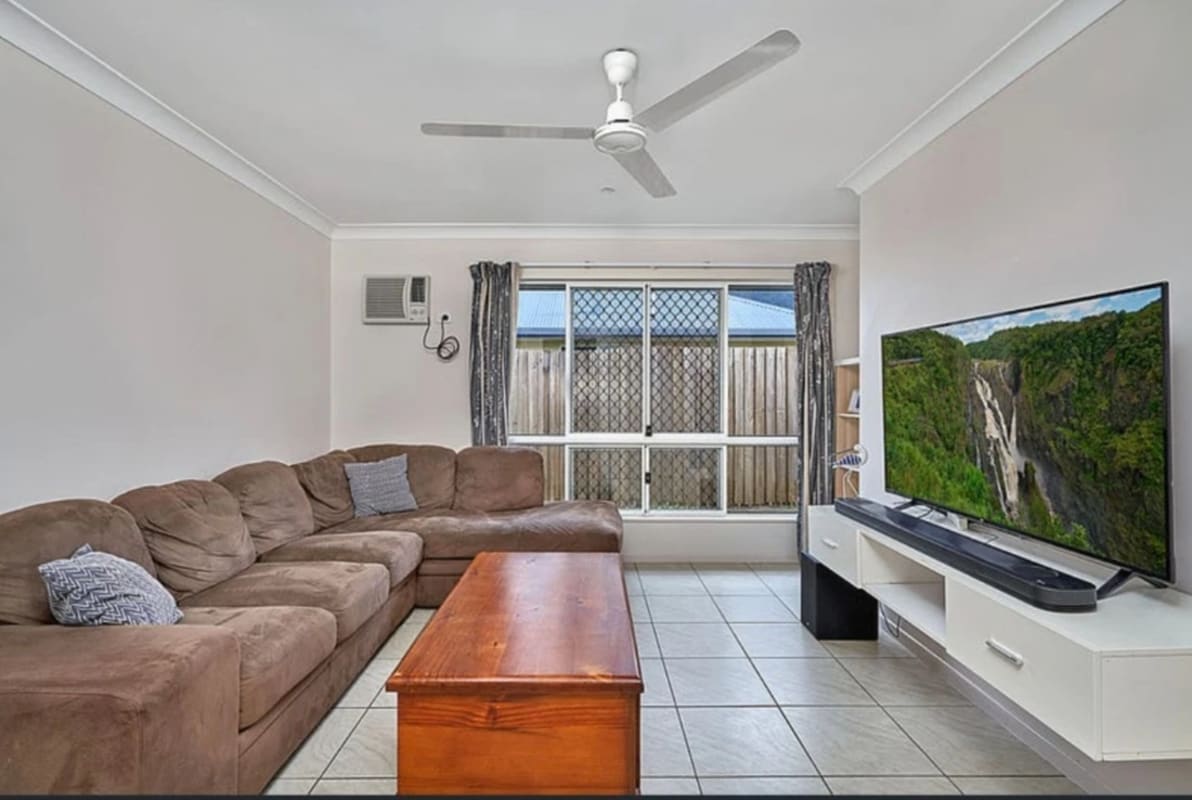 Room for Rent in Bentley Park, Cairns 200, Flexib...