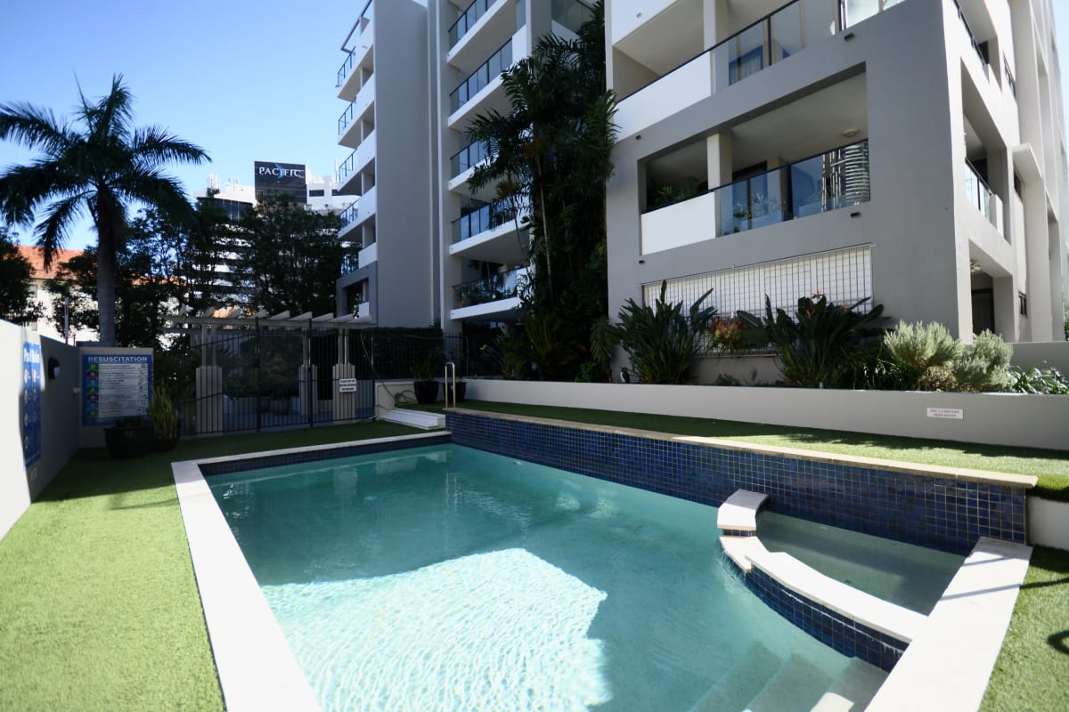 Room for Rent in Spring Hill, Brisbane 385, Furni...