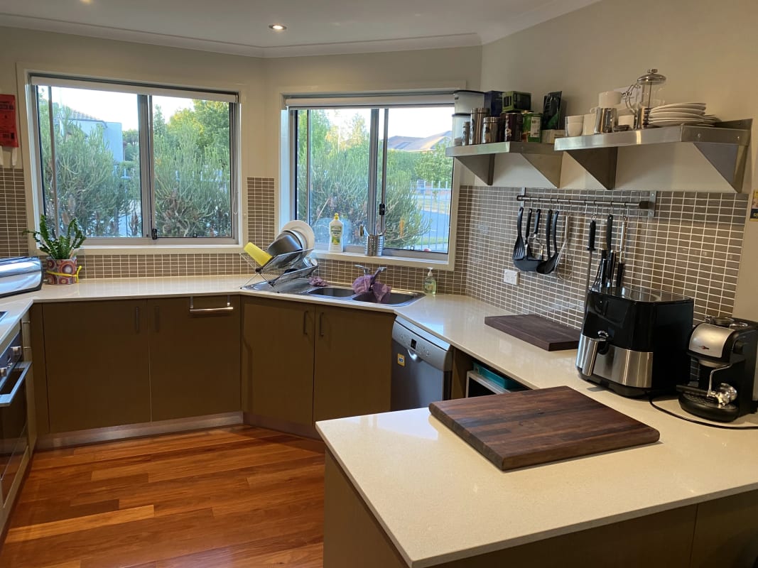 Student for Rent in Dunlop, Canberra
