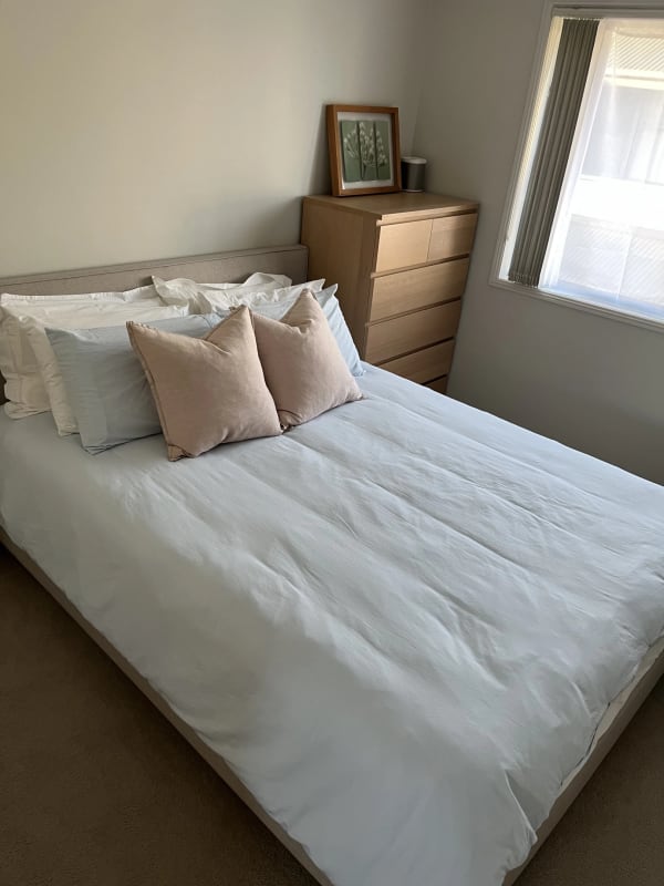 Room for Rent in Balmoral, Brisbane 350, Furnishe...