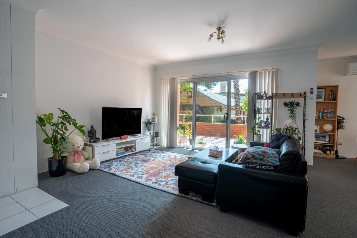 Room for Rent in Wollongong, Wollongong 230, Unfu...