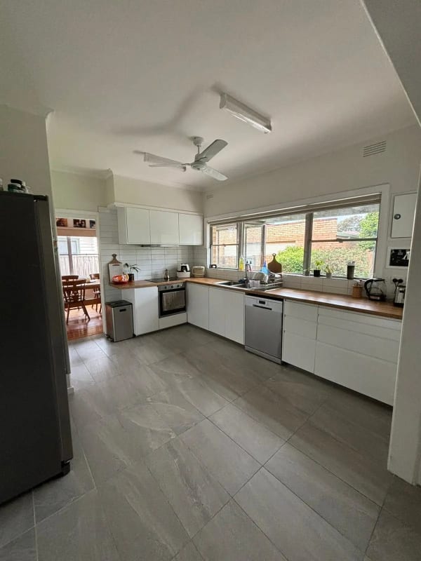 Room for Rent in Oakleigh, Melbourne 220, Unfurni...
