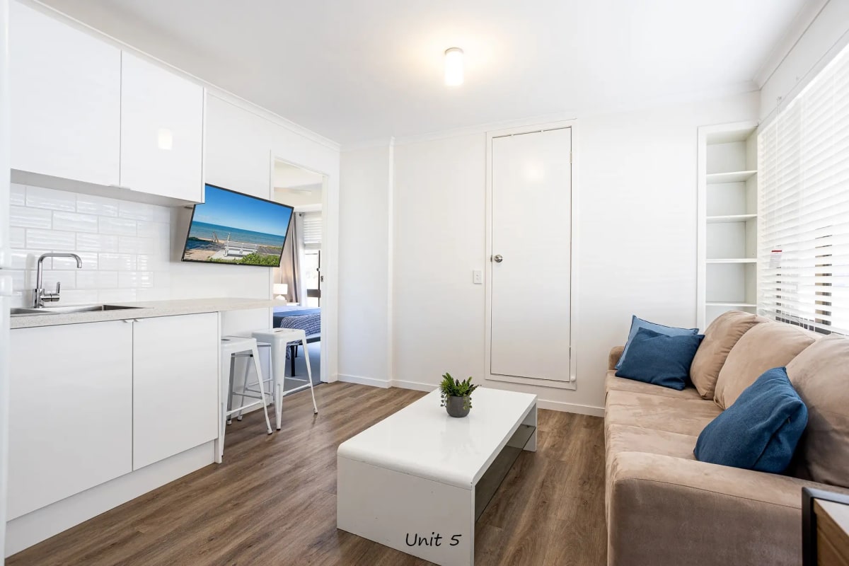 Granny Flat for Rent in Redcliffe, Brisbane 420,