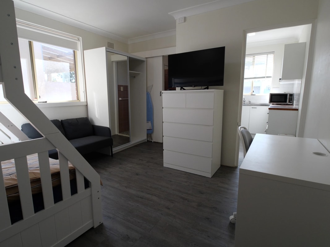 Student for Rent in Camperdown, Sydney...