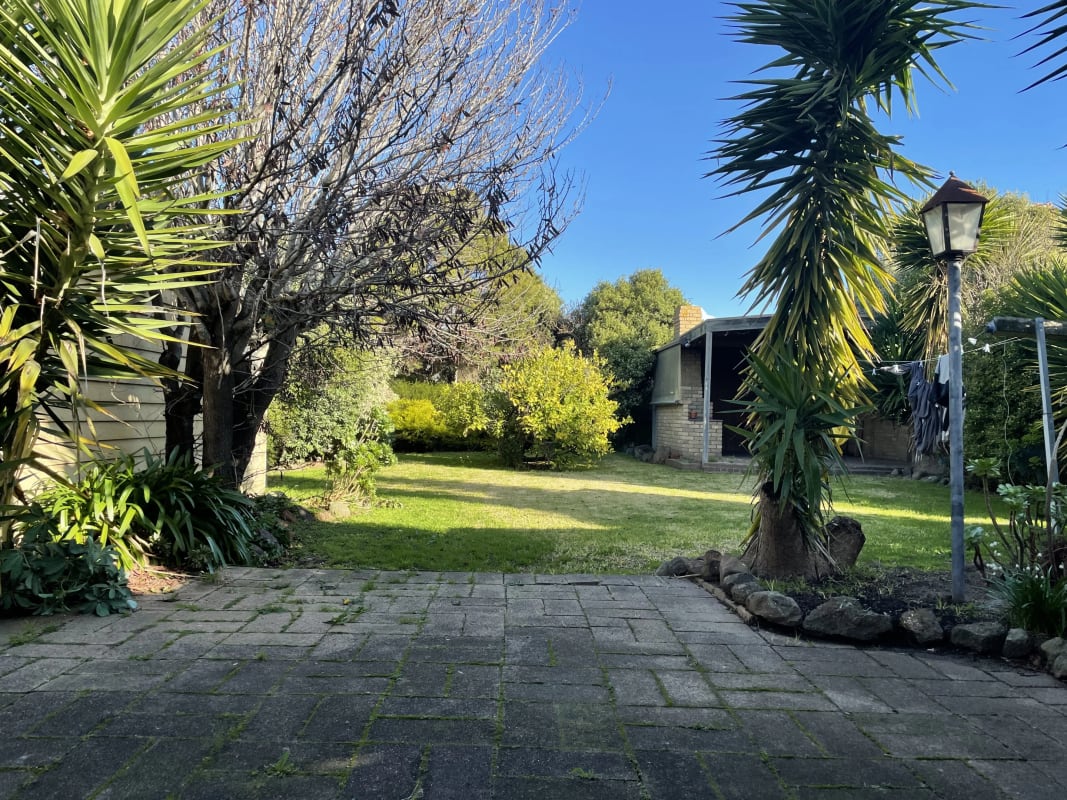 Room for Rent in Manifold Heights, Geelong 170, U...