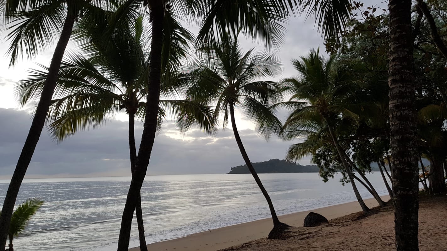 Room for Rent in Clifton Beach, Cairns 185, Furni...