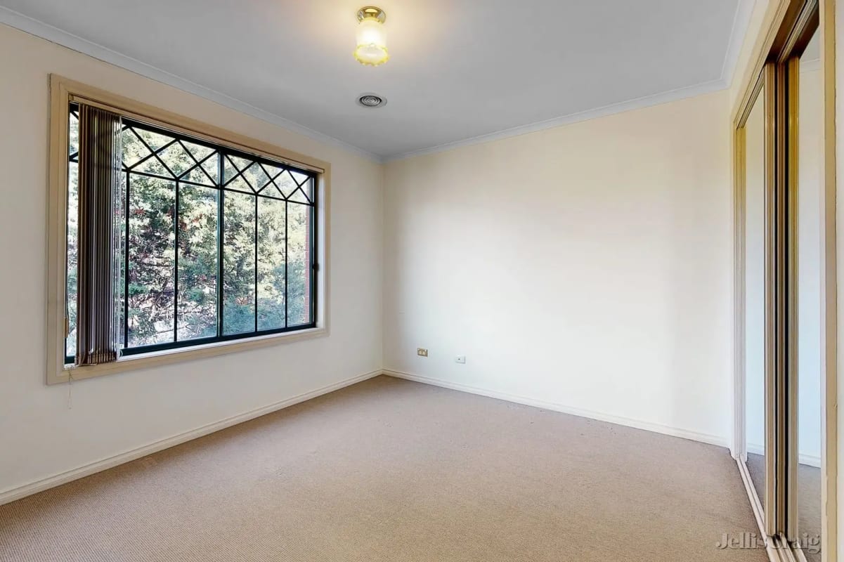 Room for Rent in Essendon, Melbourne 180, Flexibl...