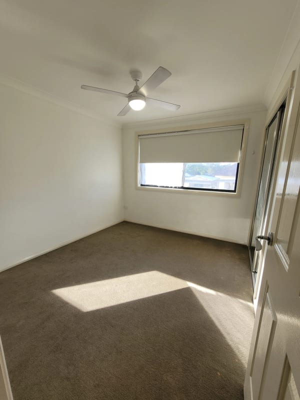 Room for Rent in Wollongong, Wollongong 215, Unfu...