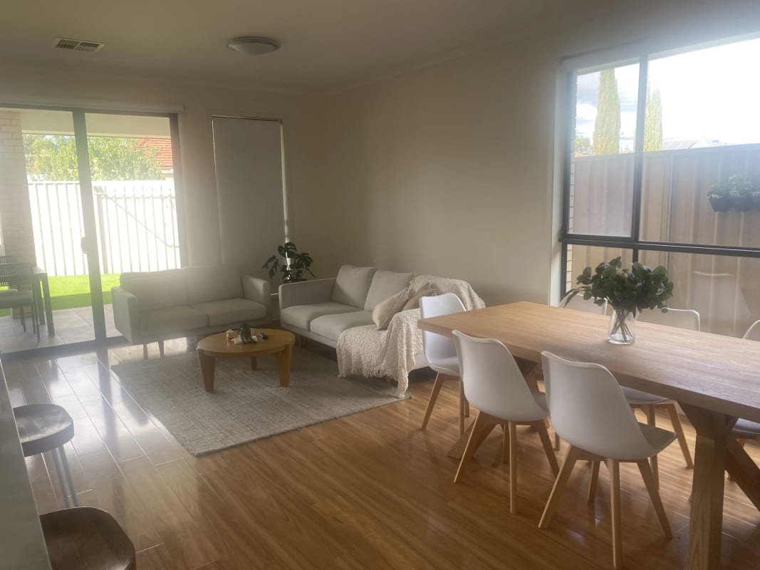 Room for Rent in Flinders Park, Adelaide 215, Unf...