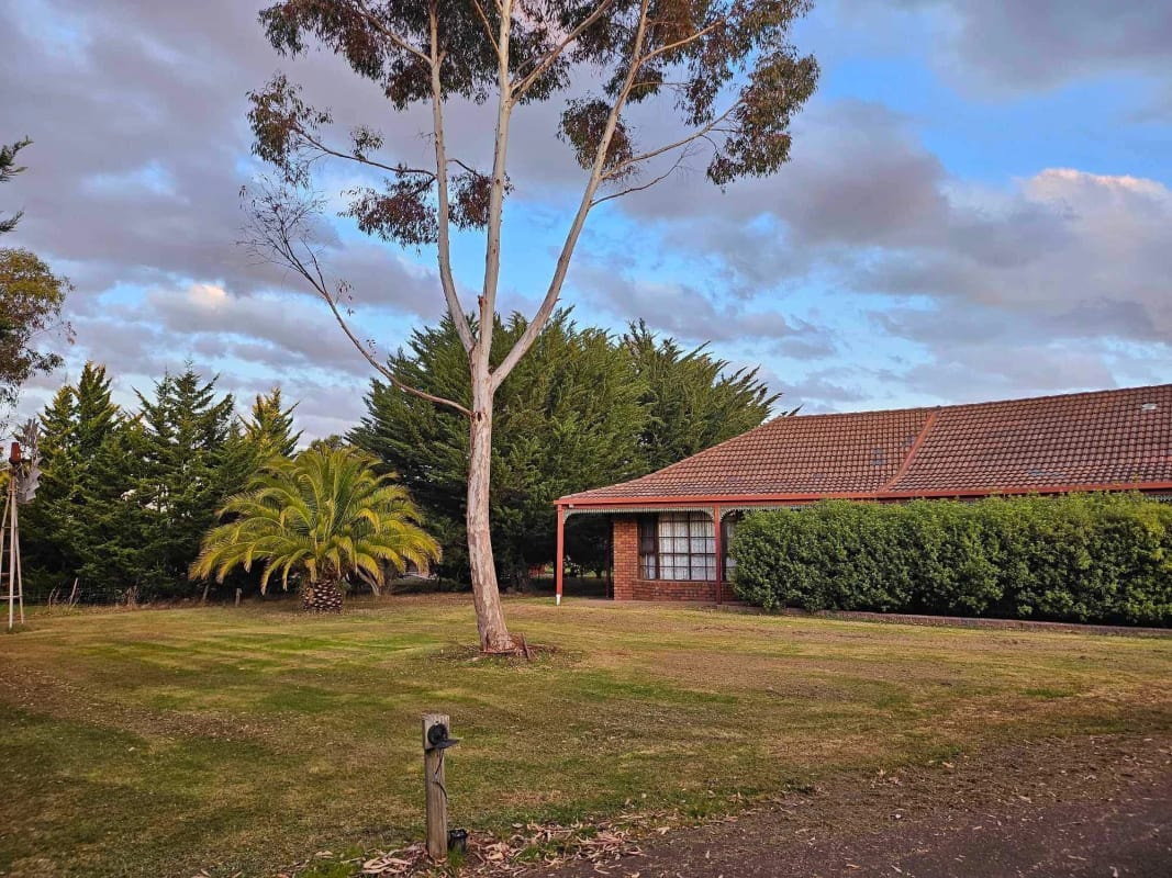 Room for Rent in Sunbury, VIC 250, Unfurnished, S...